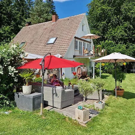 Gaestezimmer Im Haus Am Wald Quarto em Acomodações Particulares